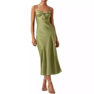 ASTR the label MARIELA green SATIN MIDI DRESS size‎ medium